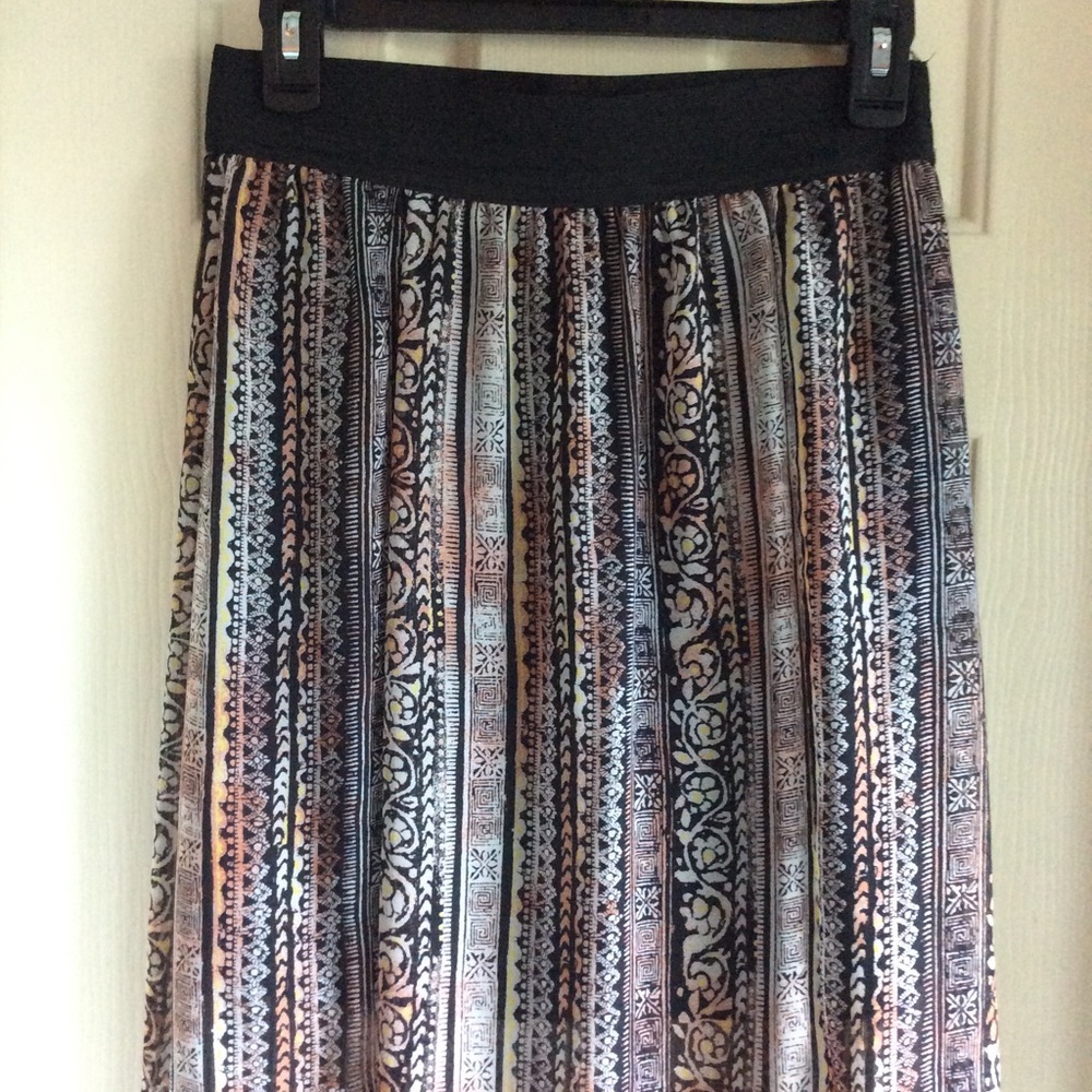 Socialite Floor-length Patterned Maxi Skirt